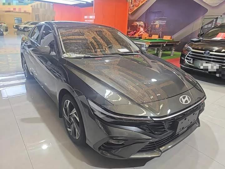 Hyundai Elantra