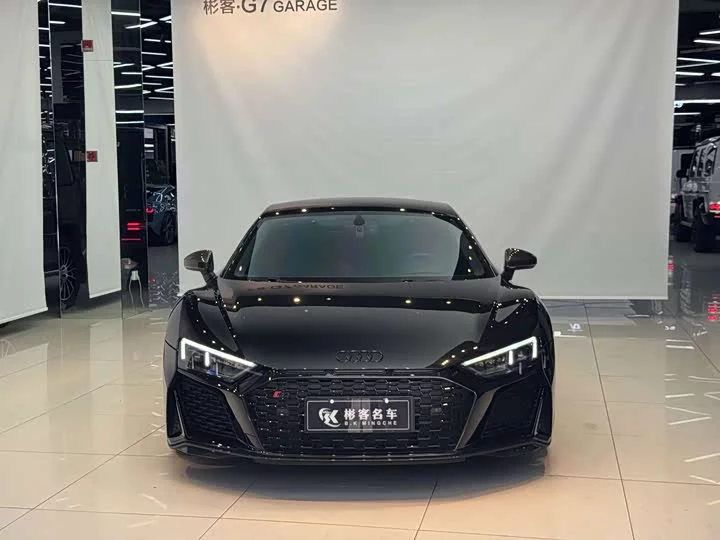 Audi R8