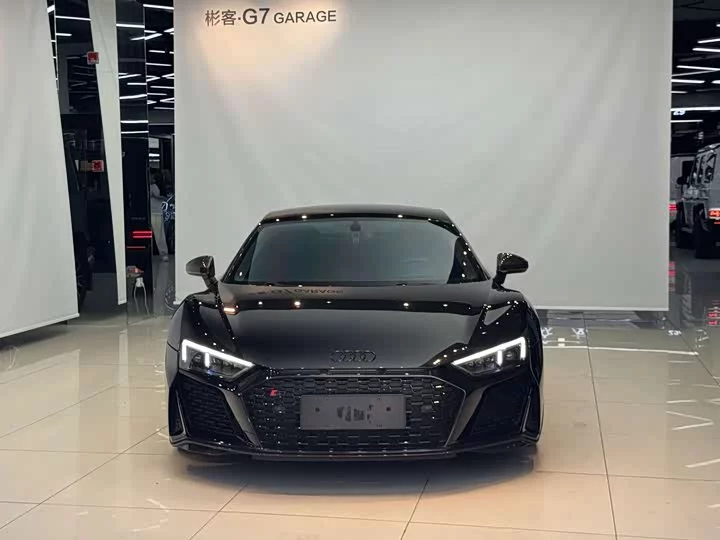 Audi R8