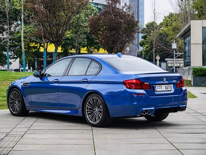 BMW M5