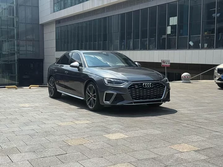Audi S4