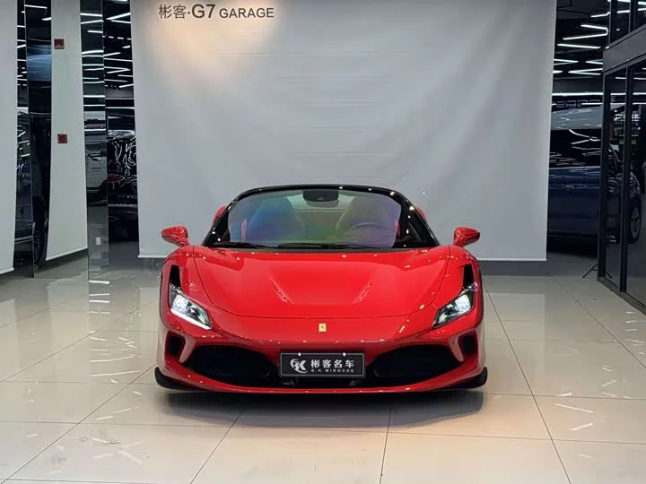 ferrari F8