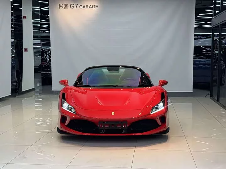 ferrari F8