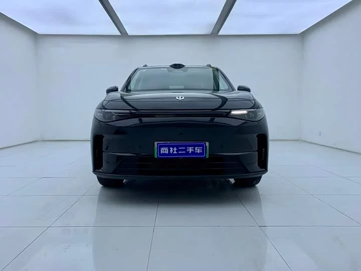 Leapmotor C16