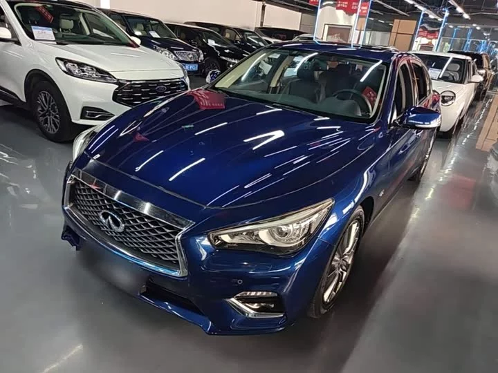 Infiniti Q50L