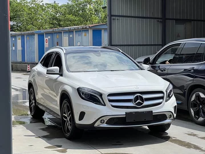 Mercedes-Benz GLA