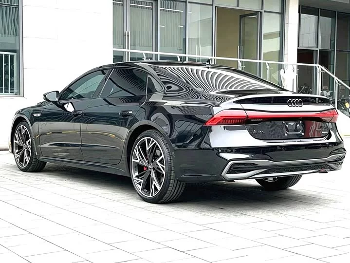Audi A7L