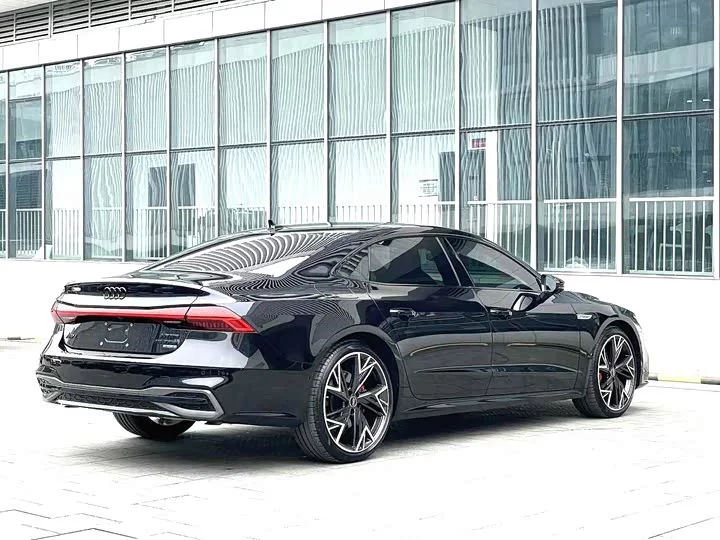 Audi A7L