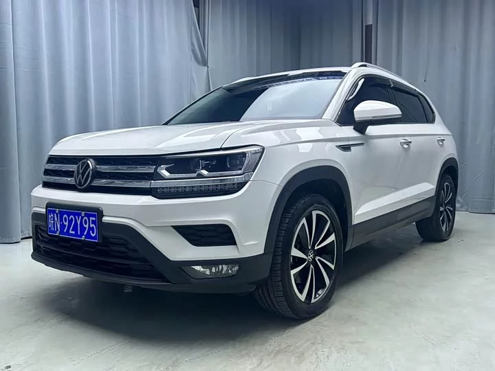 Volkswagen Tharu