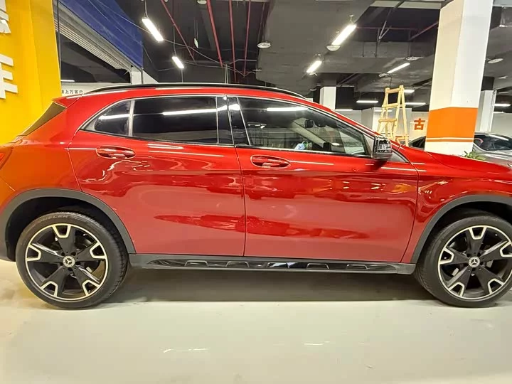 Mercedes-Benz GLA