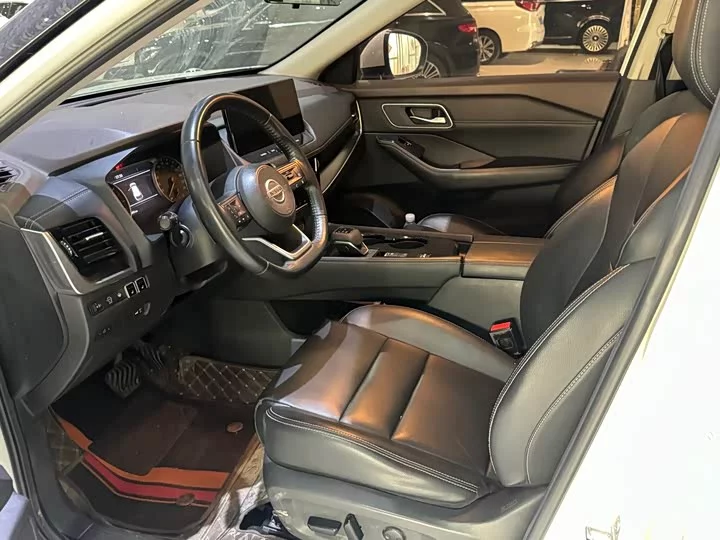 Nissan Qijun