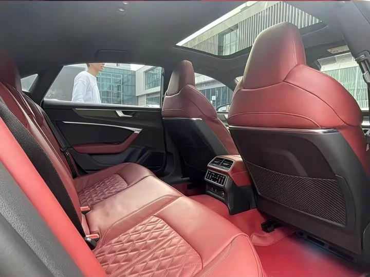 Audi A7L