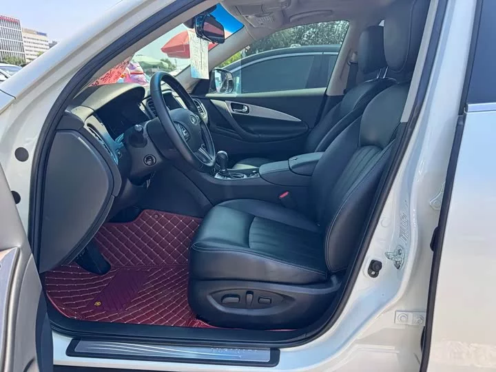 Infiniti QX50