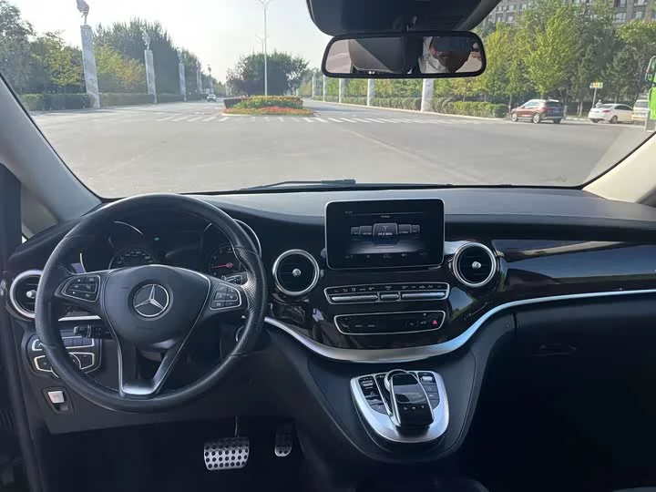 Mercedes-Benz Class V