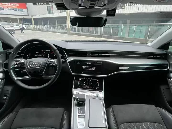 Audi A7L