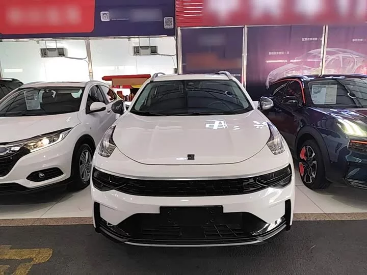 Lynk & Co 01