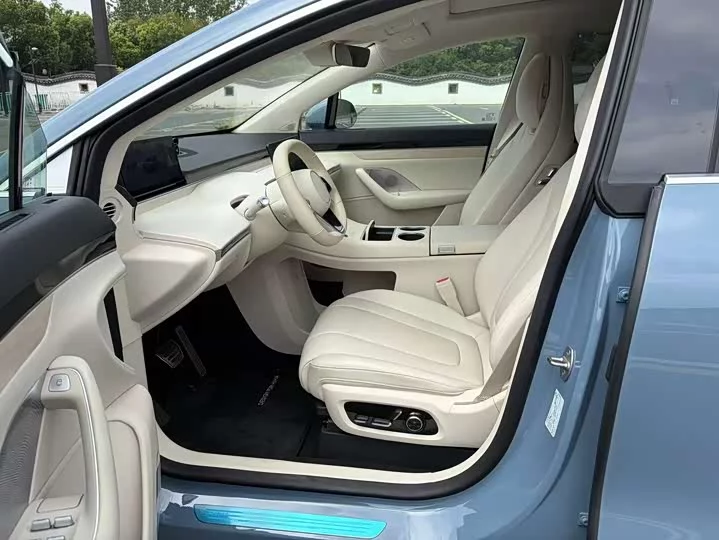 Luxeed R7