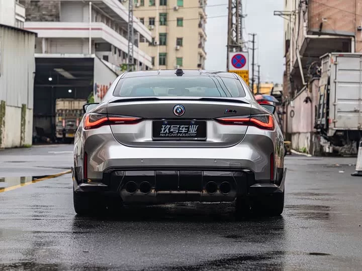 BMW M4