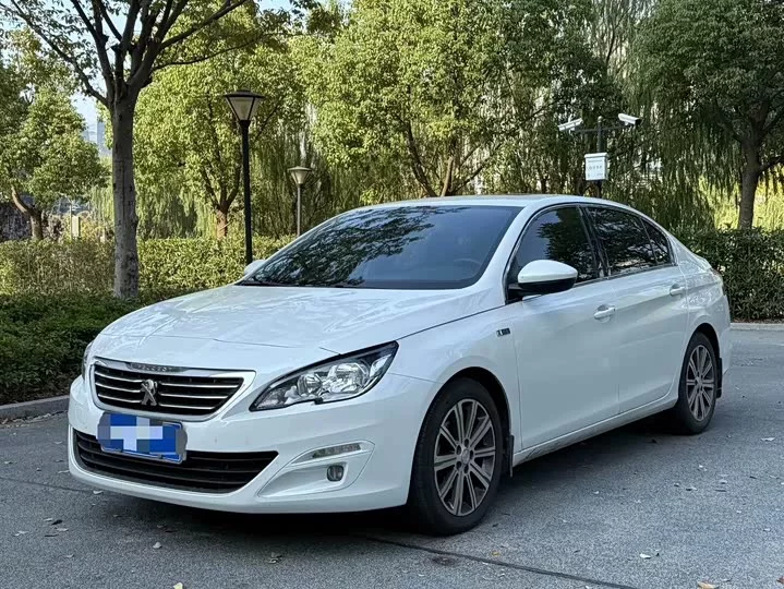 Peugeot 408