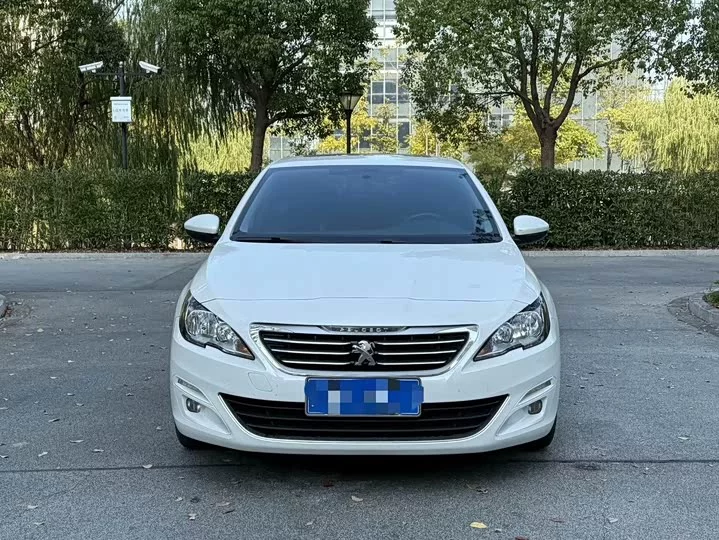 Peugeot 408