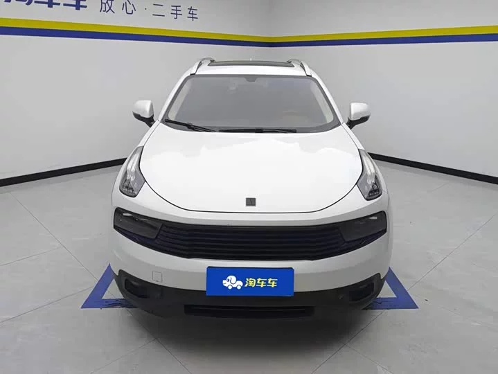 Lynk & Co 01