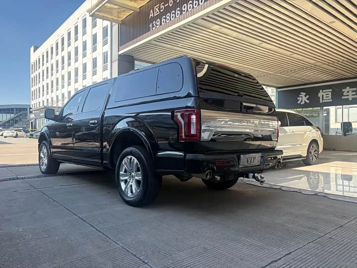 Ford F-150 Raptor