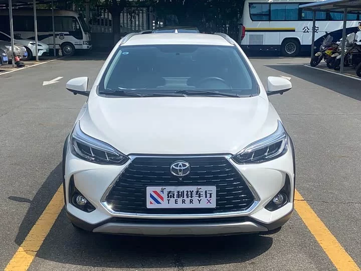 Toyota Yaris L