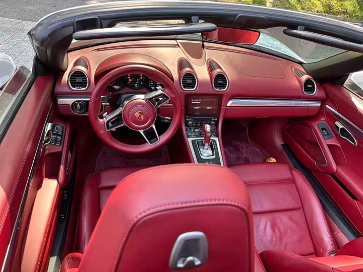 Porsche 718