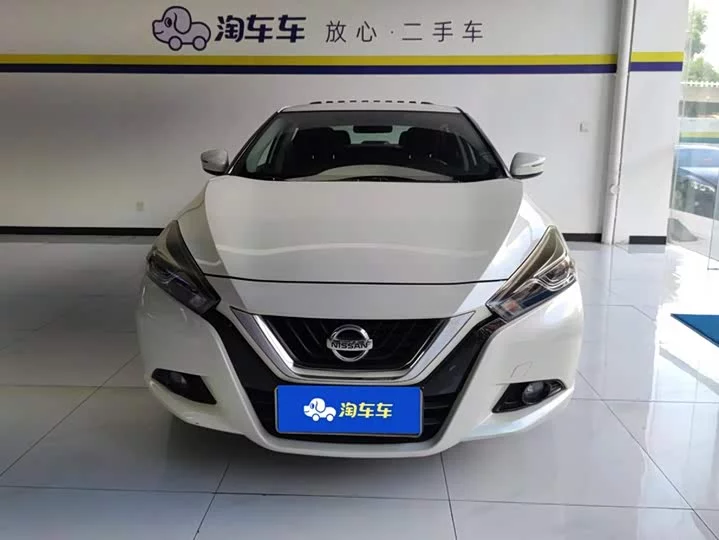 Nissan bluebird