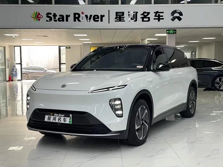NIO ES8