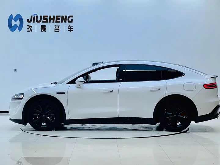 Luxeed R7