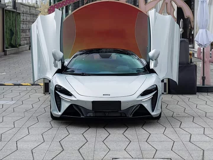 McLaren Artura