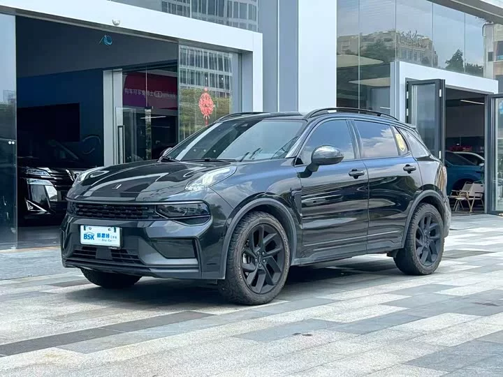 Lynk & Co 01