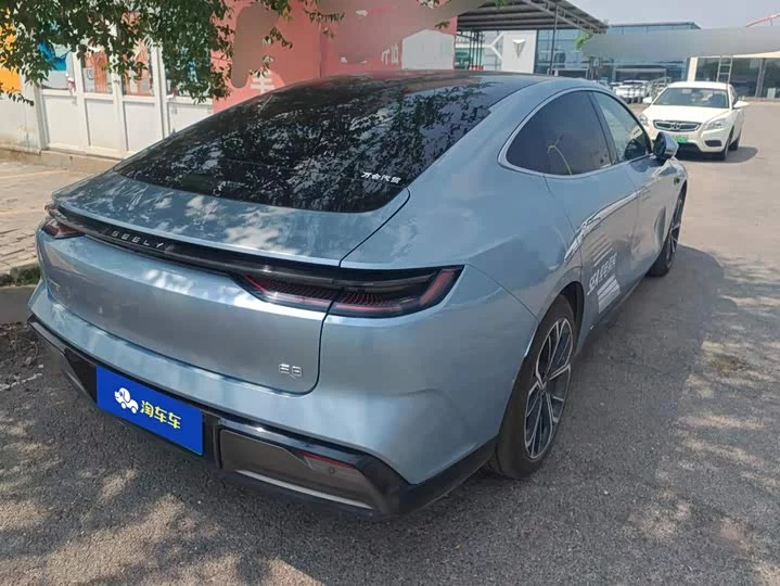 Geely Galaxy E8