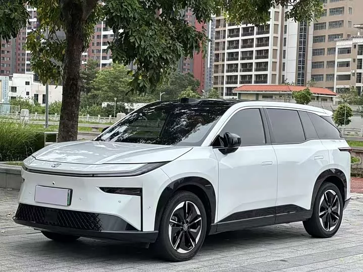 Toyota Bozhi 3X