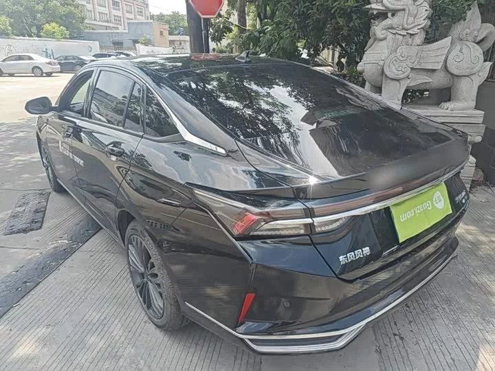 Dongfeng Yixuan MAX