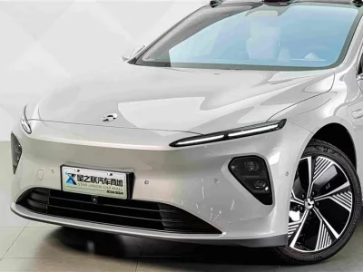 NIO ET7