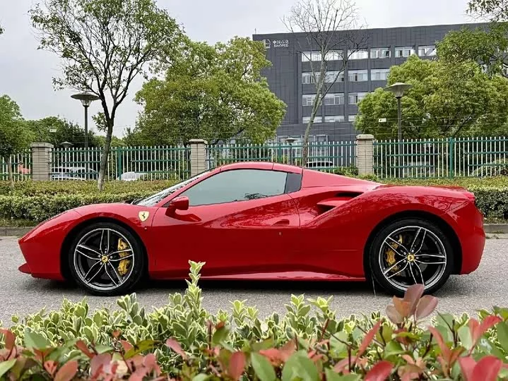 ferrari 488