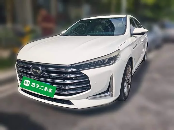 GAC Trumpchi GA8