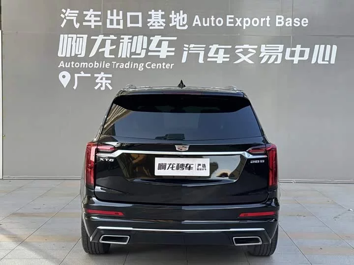 Cadillac XT6