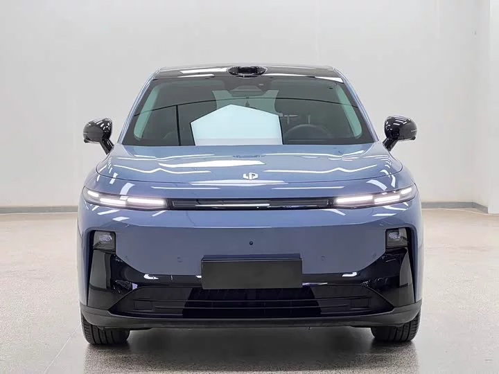 Leapmotor B10