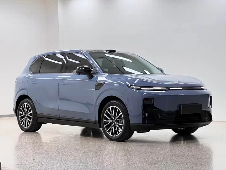 Leapmotor B10
