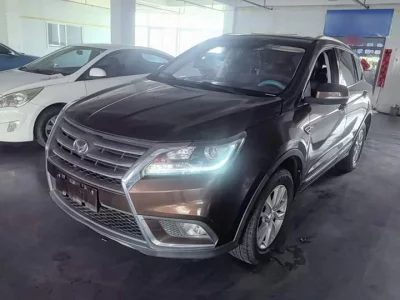 BAIC S6