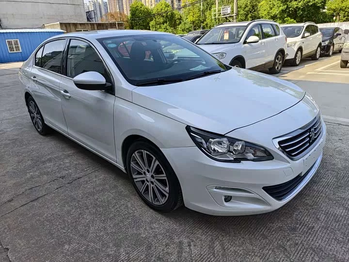 Peugeot 408