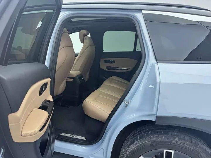 NIO ES6