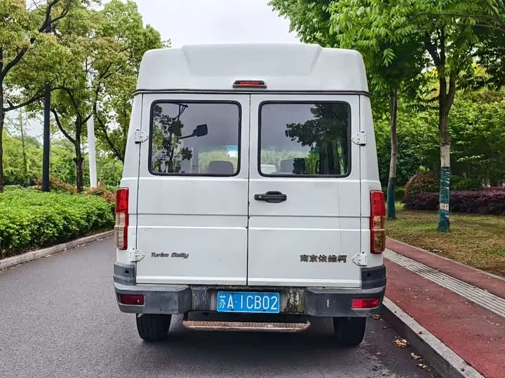 Iveco proud