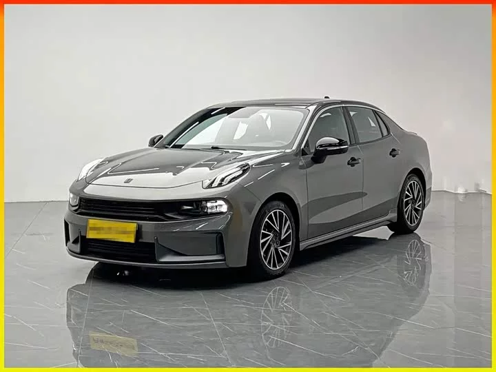 Lynk & Co 03