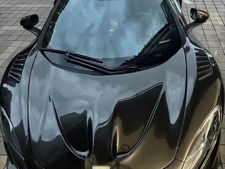McLaren 650S