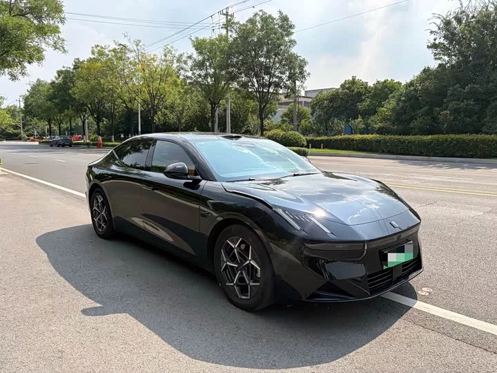 Lynk & Co 10