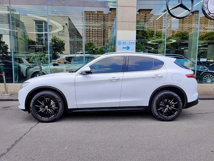 alfa romeo Stelvio